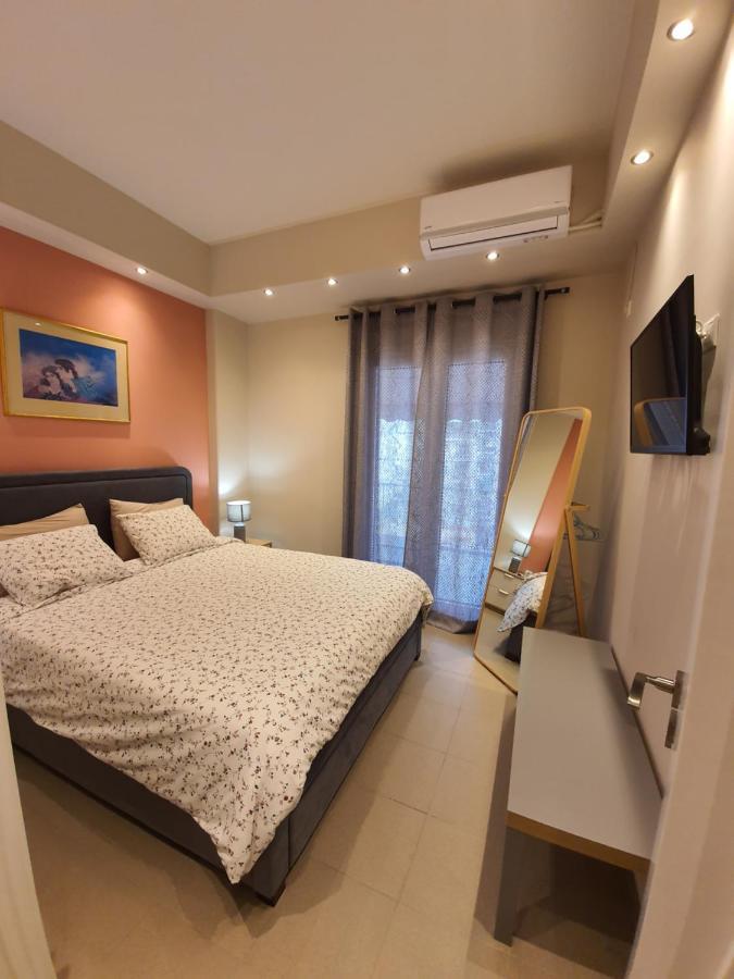 Lukas-2 B/R Luxurious Flat With Veranda Apartment Athena Bagian luar foto