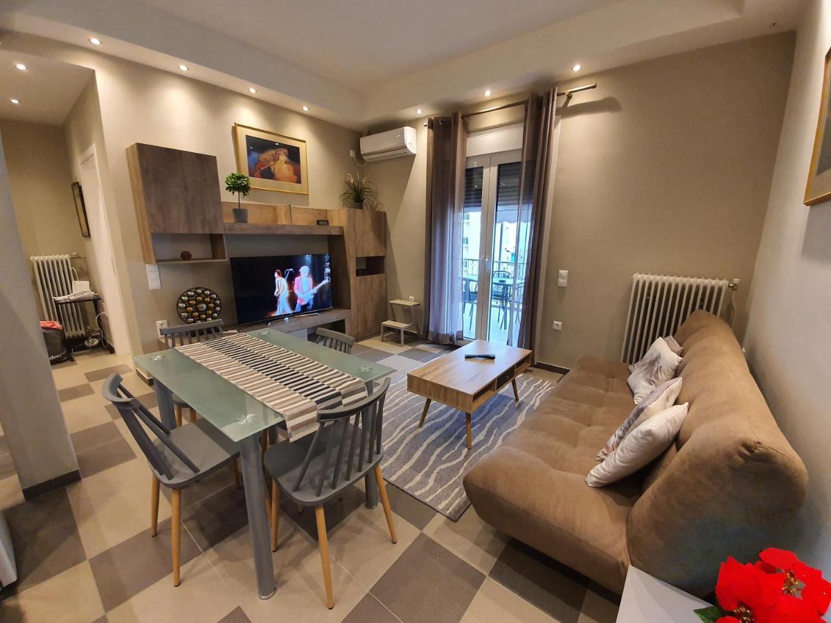 Lukas-2 B/R Luxurious Flat With Veranda Apartment Athena Bagian luar foto