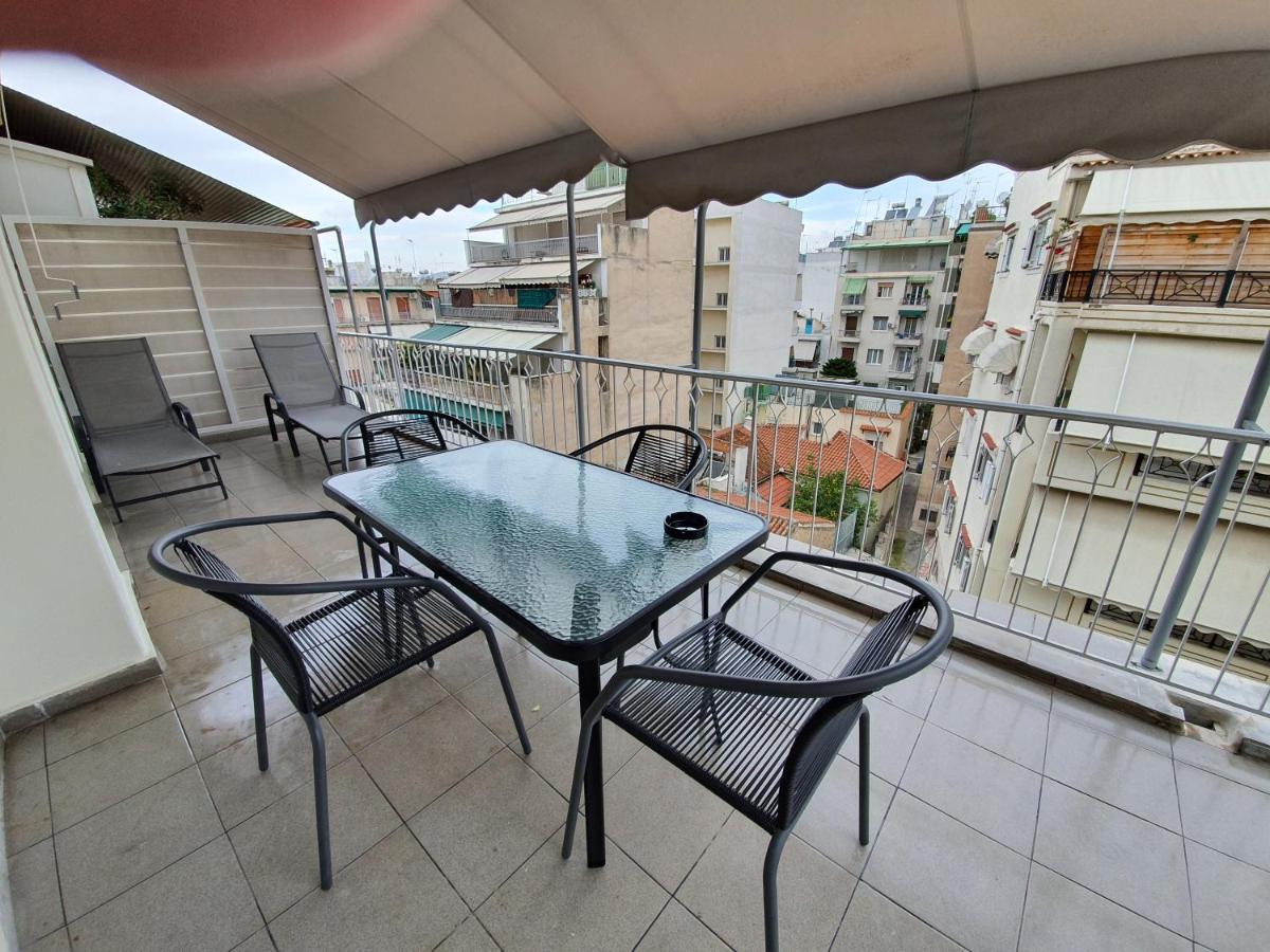 Lukas-2 B/R Luxurious Flat With Veranda Apartment Athena Bagian luar foto