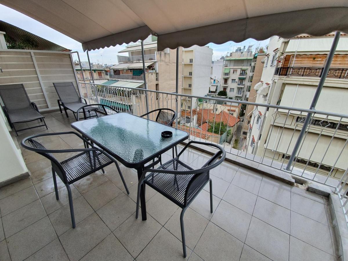 Lukas-2 B/R Luxurious Flat With Veranda Apartment Athena Bagian luar foto