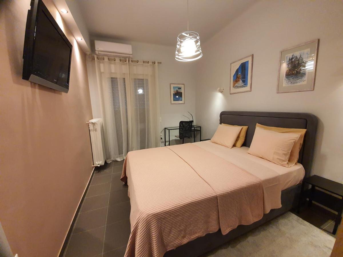 Lukas-2 B/R Luxurious Flat With Veranda Apartment Athena Bagian luar foto