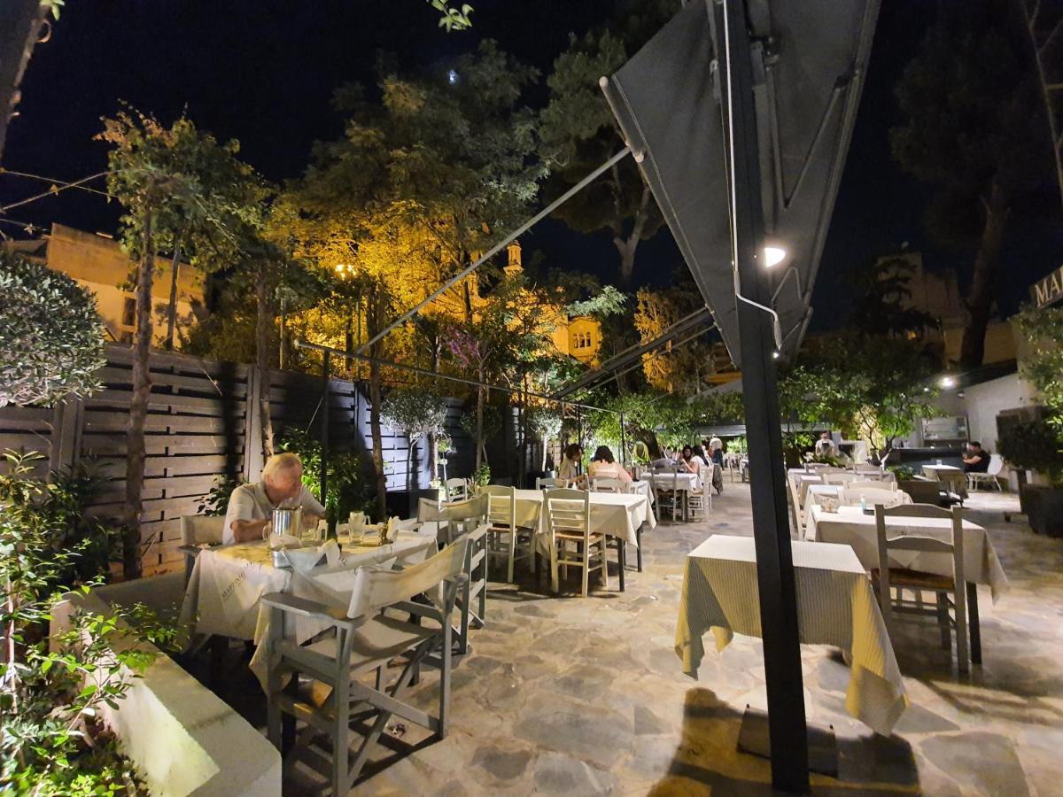 Lukas-2 B/R Luxurious Flat With Veranda Apartment Athena Bagian luar foto